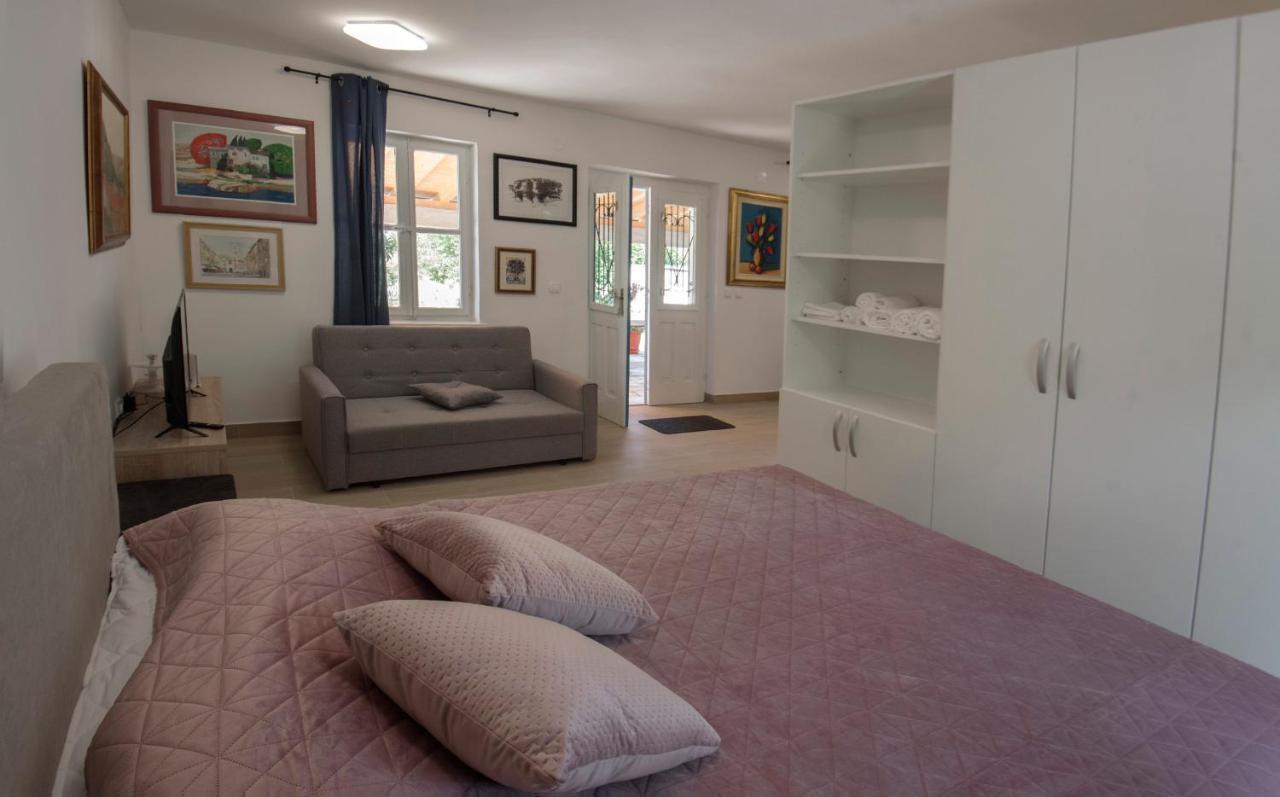 Studio Apartman Roza Стон Экстерьер фото
